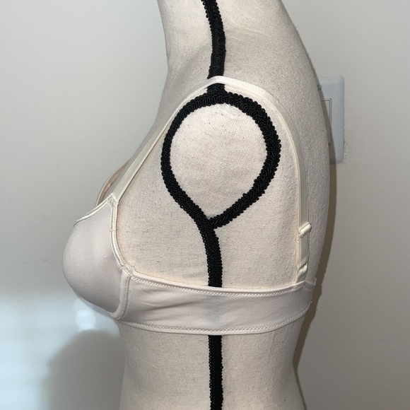 Josie Padded Underwire Bra - Picture 9 of 15